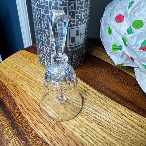 Swarovski Crystal Small Dinner Bell 7467NR039000 Wedding Flowers Collectible Box - Picture 6 of 9